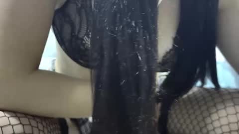 Snapshot of stephaniequijano2002 chatting on 11/04/25, 04:00 Evanoir online show from 11/04/25, 04:00