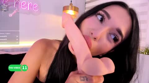 Stephany  online show from 10/09/25, 05:00