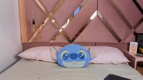 stephany_grand online show from 09/17/25, 04:19