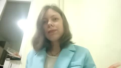 Snapshot of stephanyfuerte chatting on 12/03/25, 05:44 Jessica online show from 12/03/25, 05:44