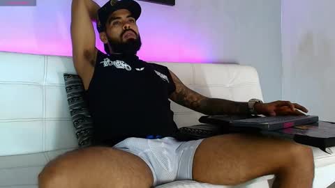 Snapshot of stephenbrown_ chatting on 02/17/25, 06:31 ................ online show from 02/17/25, 06:31