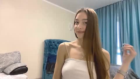 Snapshot of stepheniepettry chatting on 10/15/25, 12:49 Hello My name is Adele im new model here and little but shy but curious. online show from 10/15/25, 12:49