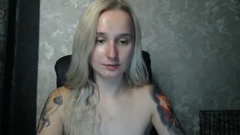 Snapshot of stephiepink chatting on 10/09/25, 09:40 Grace online show from 10/09/25, 09:40