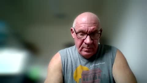 Snapshot of stevejons47 chatting on 10/06/25, 04:15 stevejons47 online show from 10/06/25, 04:15