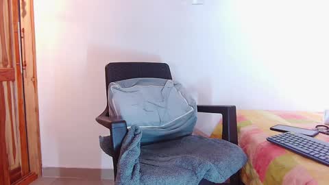steven_modelo69 online show from 02/08/25, 07:15