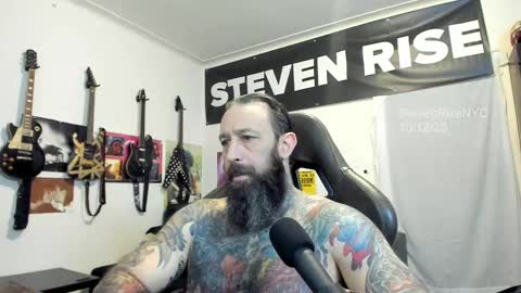 Snapshot of stevenrisenyc chatting on 10/12/25, 12:48 StevenRiseNYC online show from 10/12/25, 12:48