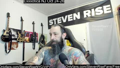 Snapshot of stevenrisenyc chatting on 10/15/25, 01:22 StevenRiseNYC online show from 10/15/25, 01:22