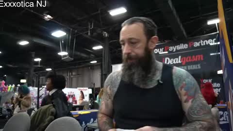 Snapshot of stevenrisenyc chatting on 10/24/25, 08:38 StevenRiseNYC online show from 10/24/25, 08:38