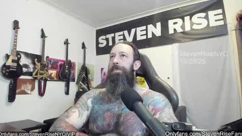 Snapshot of stevenrisenyc chatting on 10/28/25, 01:03 StevenRiseNYC online show from 10/28/25, 01:03