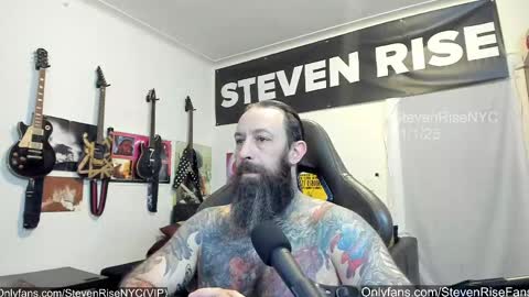 Snapshot of stevenrisenyc chatting on 11/01/25, 12:29 StevenRiseNYC online show from 11/01/25, 12:29