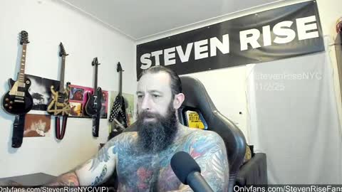 Snapshot of stevenrisenyc chatting on 11/03/25, 01:19 StevenRiseNYC online show from 11/03/25, 01:19