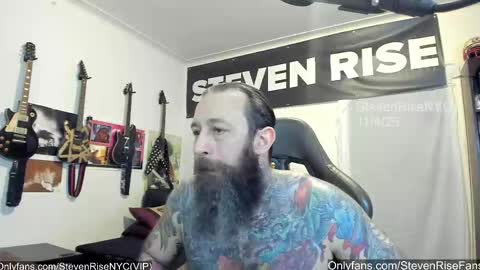 Snapshot of stevenrisenyc chatting on 11/05/25, 02:11 StevenRiseNYC online show from 11/05/25, 02:11