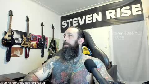 Snapshot of stevenrisenyc chatting on 11/07/25, 11:05 StevenRiseNYC online show from 11/07/25, 11:05
