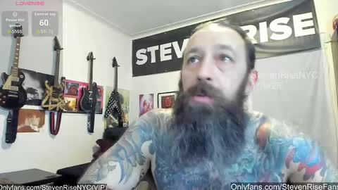 Snapshot of stevenrisenyc chatting on 11/11/25, 03:28 StevenRiseNYC online show from 11/11/25, 03:28