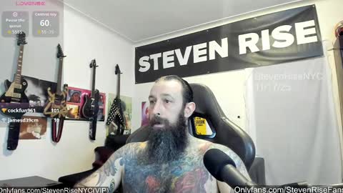 Snapshot of stevenrisenyc chatting on 11/18/25, 01:33 StevenRiseNYC online show from 11/18/25, 01:33