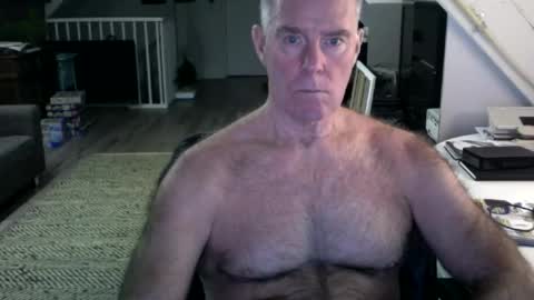 Snapshot of stevetwo chatting on 01/09/25, 03:44 stevetwo online show from 01/09/25, 03:44