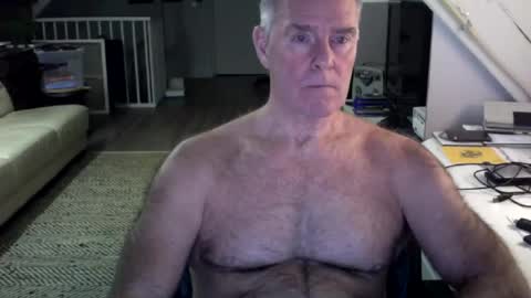 Snapshot of stevetwo chatting on 02/10/25, 11:02 stevetwo online show from 02/10/25, 11:02