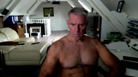 Snapshot of stevetwo chatting on 09/16/25, 11:33 stevetwo online show from 09/16/25, 11:33