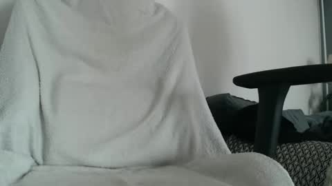 Snapshot of stivglatpik chatting on 10/19/25, 02:29 stivglatpik online show from 10/19/25, 02:29