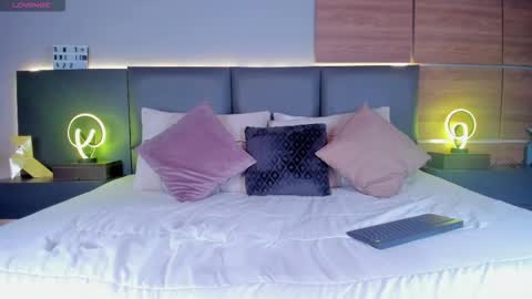 Stone Lee  online show from 09/09/25, 08:47