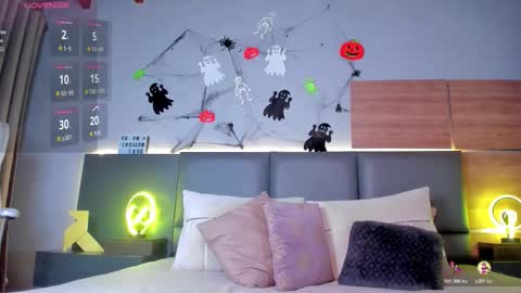 Stone Lee  online show from 10/26/25, 07:14