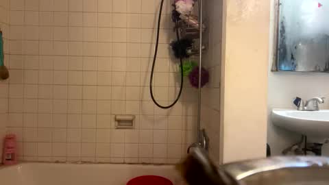 Snapshot of stonedbj chatting on 09/23/25, 10:46 StonedBJ online show from 09/23/25, 10:46