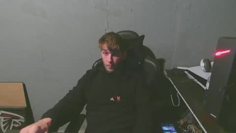 stonedpanda77 online show from 12/23/24, 03:18