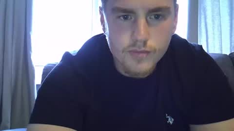 Snapshot of str8lad1 chatting on 10/12/25, 04:39 str8lad1 online show from 10/12/25, 04:39