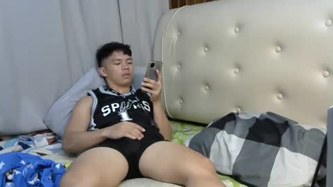 Snapshot of straightguy_asian chatting on 02/20/25, 03:23 DODONG online show from 02/20/25, 03:23