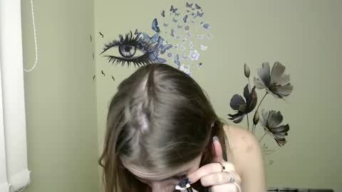 Snapshot of stranger_giirl chatting on 12/02/24, 01:13 Amalia online show from 12/02/24, 01:13