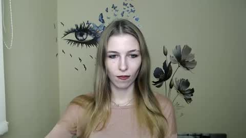 Snapshot of stranger_giirl chatting on 12/11/24, 01:28 Amalia online show from 12/11/24, 01:28