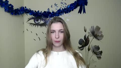 Snapshot of stranger_giirl chatting on 01/13/25, 10:14 Amalia online show from 01/13/25, 10:14
