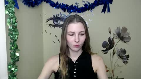 Snapshot of stranger_giirl chatting on 02/18/25, 01:55 Amalia online show from 02/18/25, 01:55