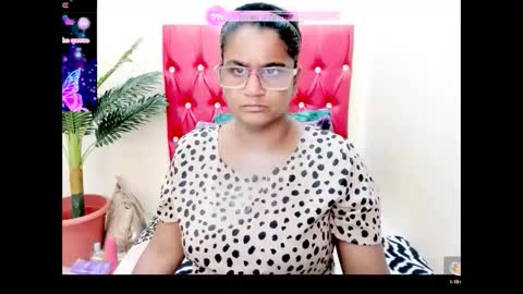 strawberry_lipz online show from 10/27/25, 05:11