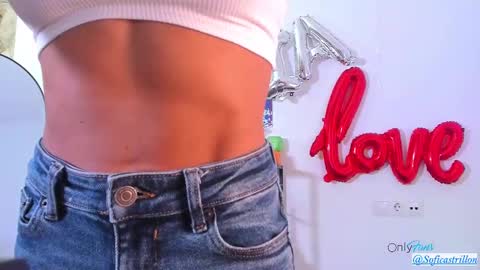 Snapshot of strawberrysofi chatting on 01/10/25, 04:41 Sofia online show from 01/10/25, 04:41