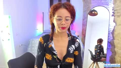 Snapshot of strawberrysofi chatting on 02/12/25, 03:51 Sofia online show from 02/12/25, 03:51