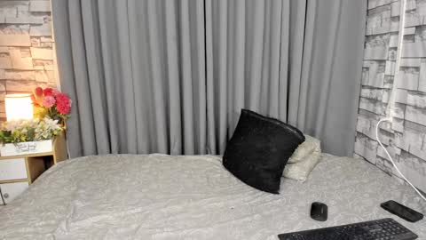 Snapshot of strip_me_baby chatting on 01/08/25, 01:00 Stacy online show from 01/08/25, 01:00