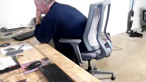 Snapshot of strokingdragon48 chatting on 10/27/25, 05:17 strokingdragon48 online show from 10/27/25, 05:17