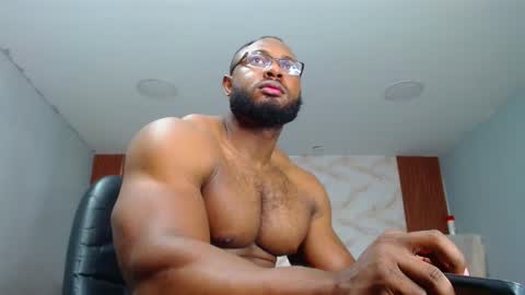 Snapshot of strong_george1 chatting on 02/16/25, 07:27 strong_george1 online show from 02/16/25, 07:27