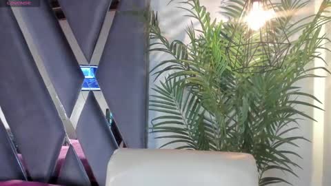 Snapshot of strong_girl_ chatting on 03/04/25, 11:08 Alexa online show from 03/04/25, 11:08