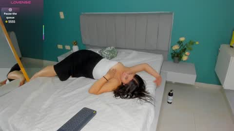 Strong Couple online show from 02/06/25, 03:37