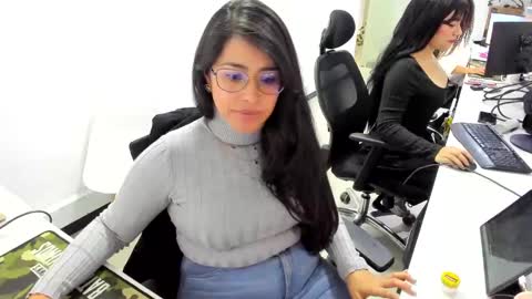 Snapshot of studcb_ chatting on 01/31/25, 10:52 studcb_ online show from 01/31/25, 10:52