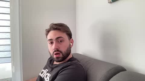 27yo student online show from 11/13/25, 12:48