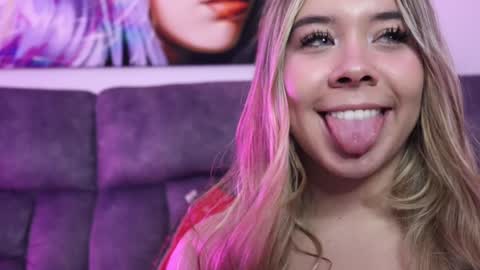 Snapshot of students_porn chatting on 12/16/24, 02:15 students_porn online show from 12/16/24, 02:15