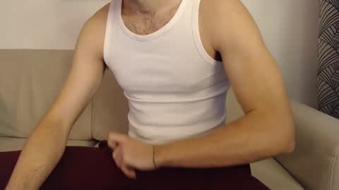 Snapshot of studfromparis chatting on 01/15/25, 11:21 Stud From Paris online show from 01/15/25, 11:21