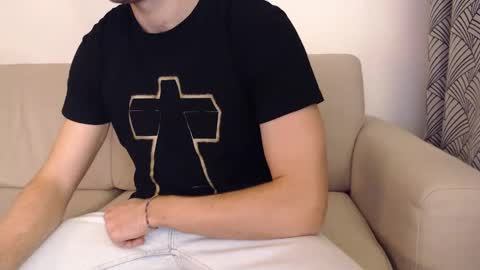 Snapshot of studfromparis chatting on 02/01/25, 06:40 Stud From Paris online show from 02/01/25, 06:40