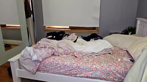 stupid_fellow online show from 10/04/25, 11:36