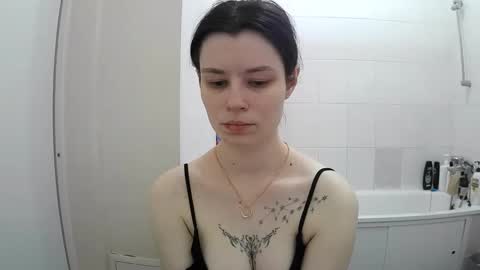 Eva online show from 11/17/25, 06:03