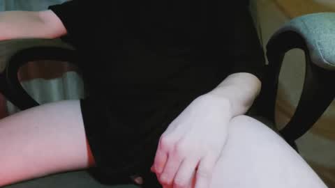 Snapshot of subfembo chatting on 02/18/25, 01:10 Sub Femboy online show from 02/18/25, 01:10
