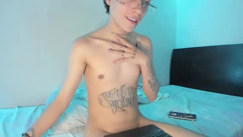 Snapshot of submissive_boyy_ chatting on 01/04/25, 06:51 nico online show from 01/04/25, 06:51